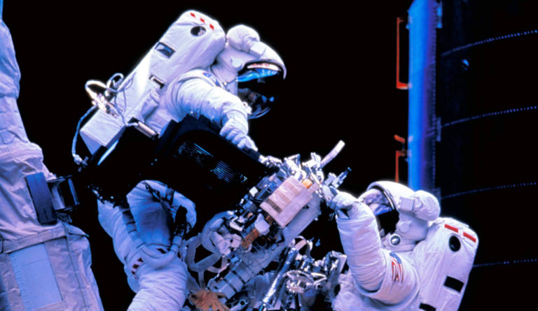Destiny in Space – VideoNeat